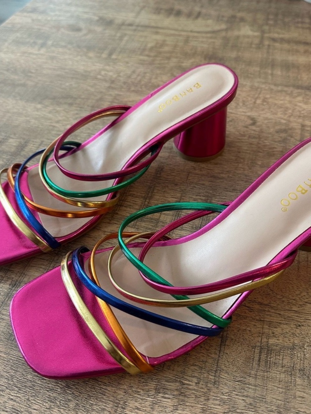 Unique Vintage Rainbow Heel size 8